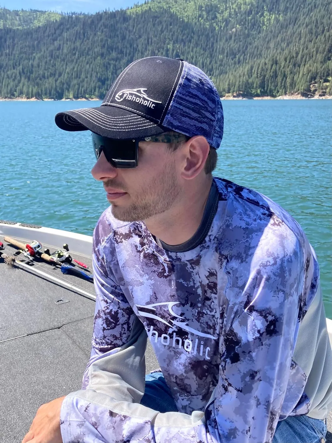 Fishoholic Snapback Baseball Fishing Hat - Mesh Trucker Fishing Gift for Dad Father