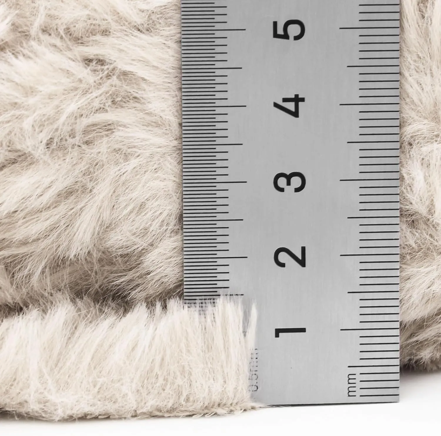 NICEEC 2 Skeins Faux Fur Yarn Super Soft, Chunky & Fluffy, Eyelash Yarn for Crochet & Knitting (Total Length 70yds,3.53oz) - Beige