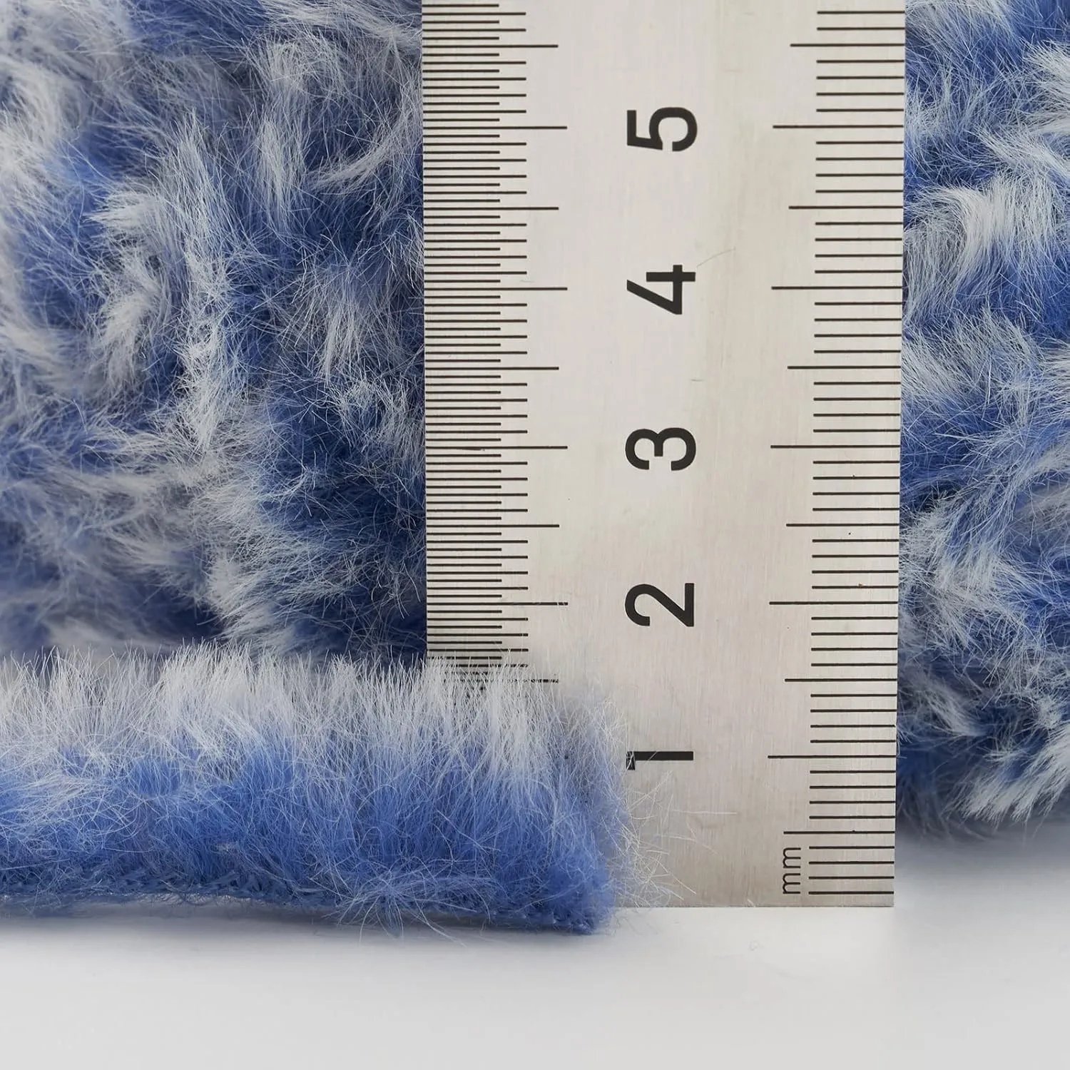 NICEEC 2 Skeins Faux Fur Yarn Super Soft, Chunky & Fluffy, Eyelash Yarn for Crochet & Knitting (Total Length 70yds,3.53oz) - Blue