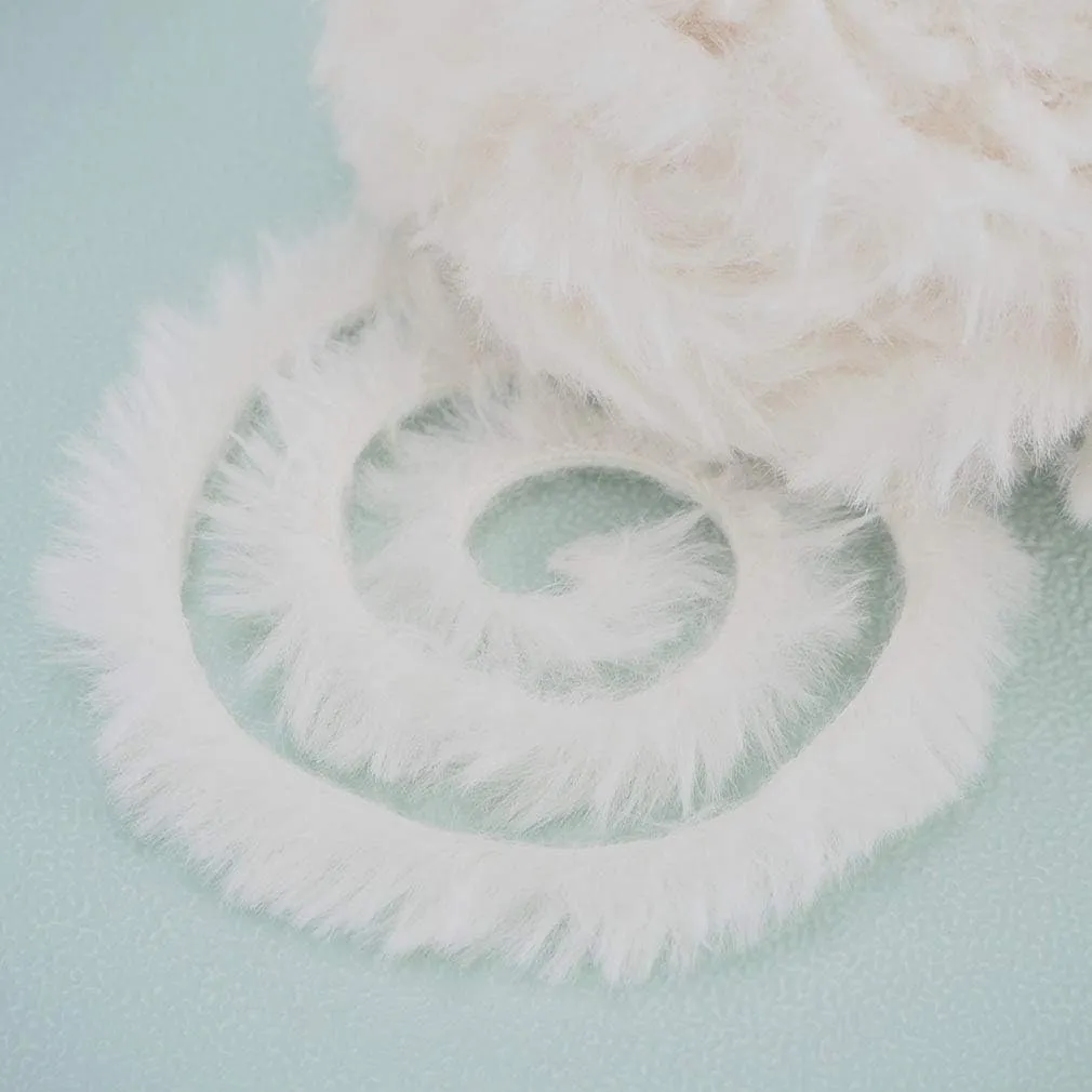 NICEEC 2 Skeins Faux Fur Yarn Super Soft, Chunky & Fluffy, Eyelash Yarn for Crochet & Knitting (Total Length 70yds,3.53oz) - White