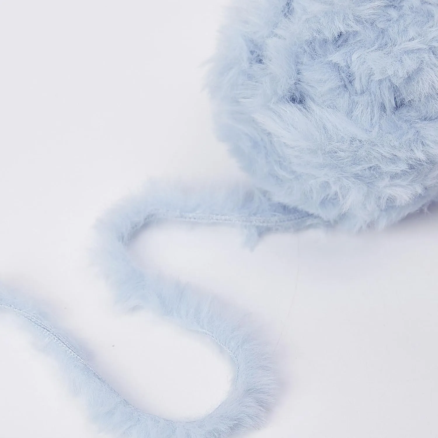 NICEEC Faux Fur Yarn Super Soft, Chunky & Fluffy, Eyelash Yarn for Crochet & Knitting(Total Length 210yds/10.6oz) - Blue Series/300g