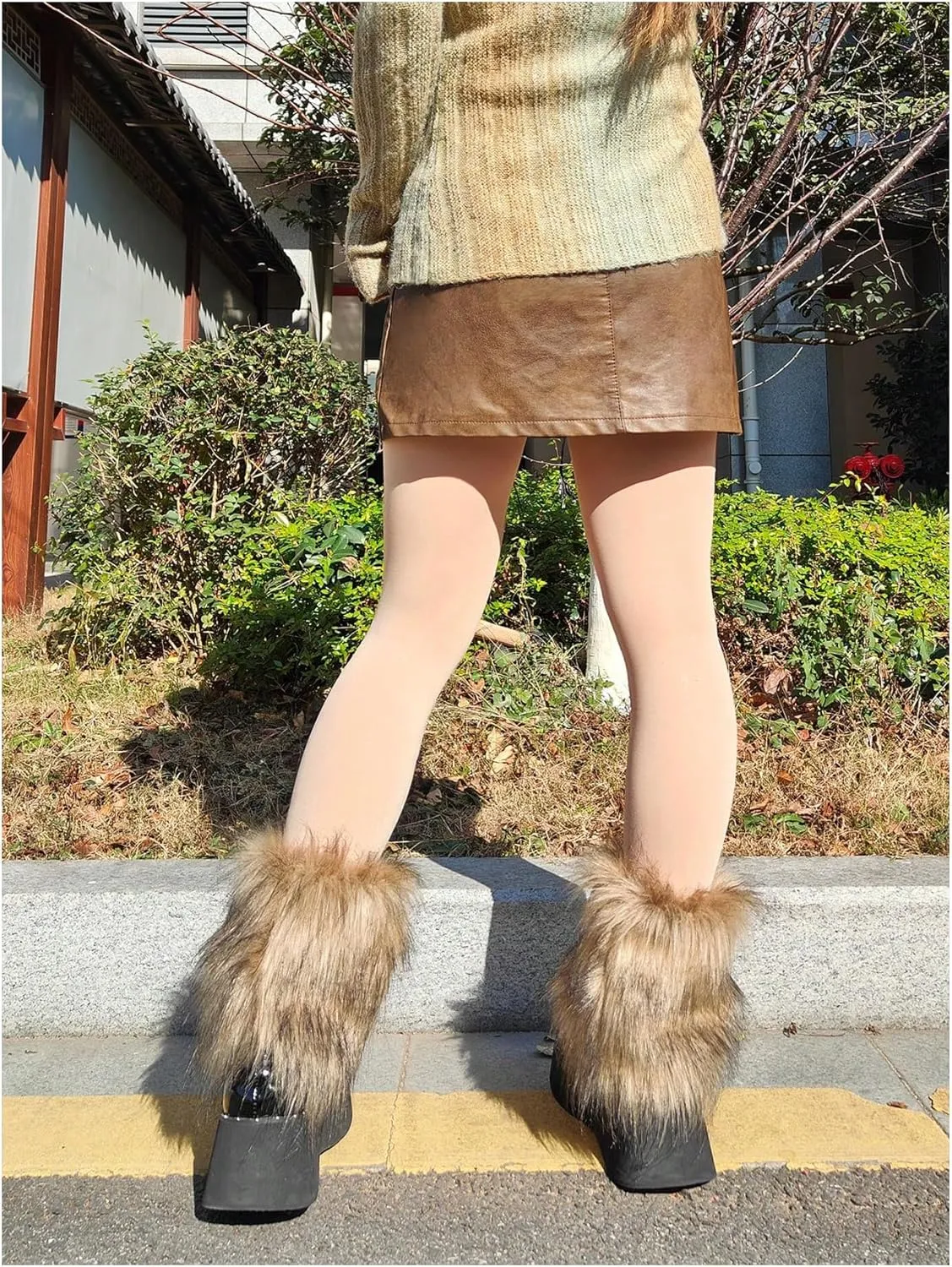 WDIRARA Women's Faux Fur Leg Warmers Fuzzy Leg Cuffs Winter Cuff Covers