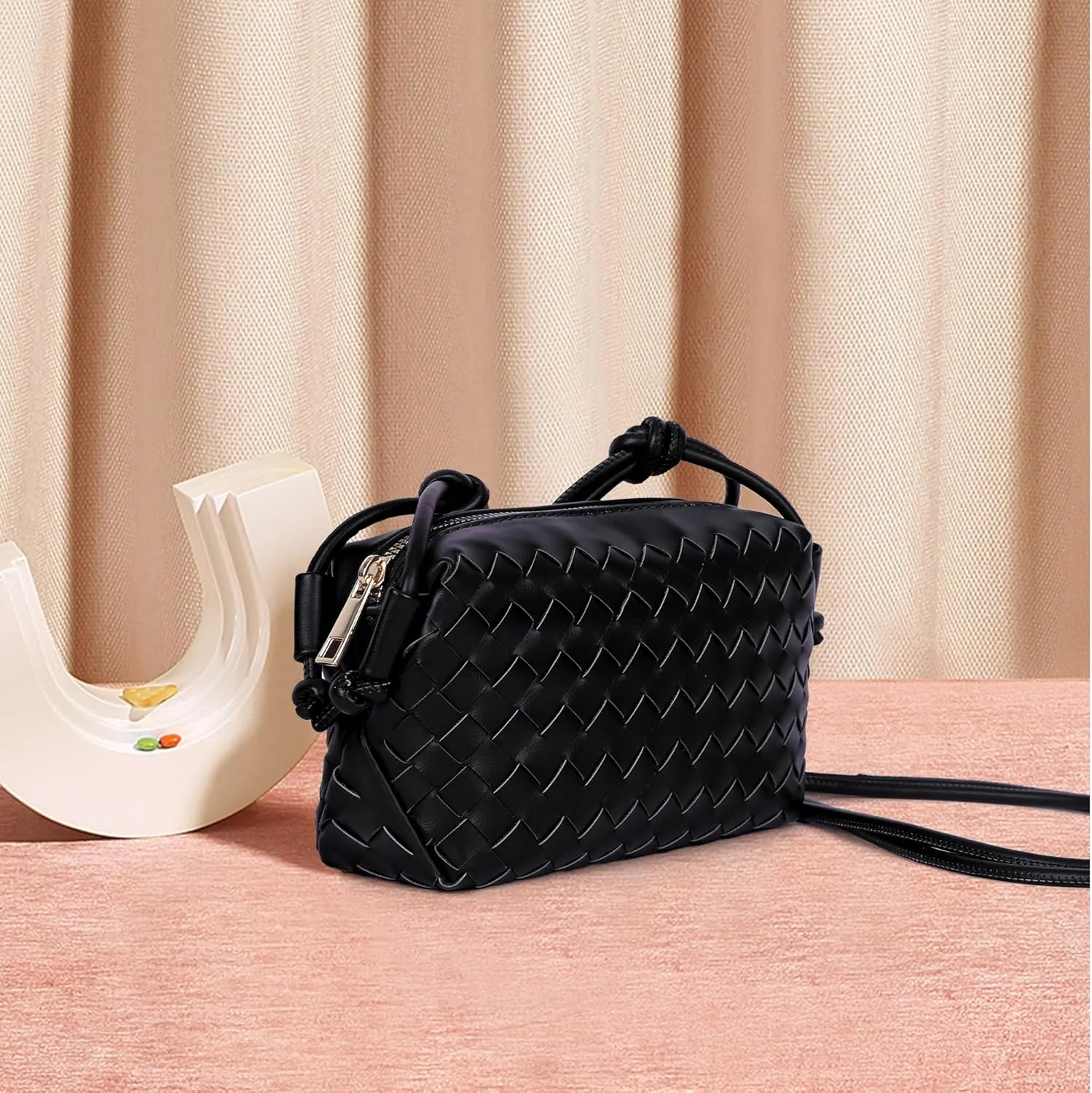Woven Crossbody Bags for Women,Handwoven Small Purses for Women,Vegan Leather Handbag Trendy Shoulder Bag